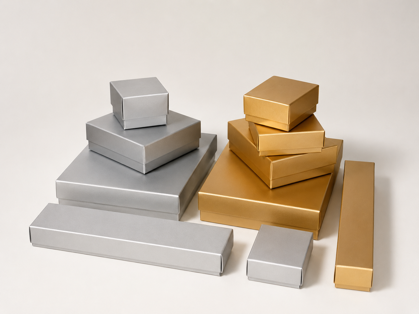 Estuches color oro y plata para joyería